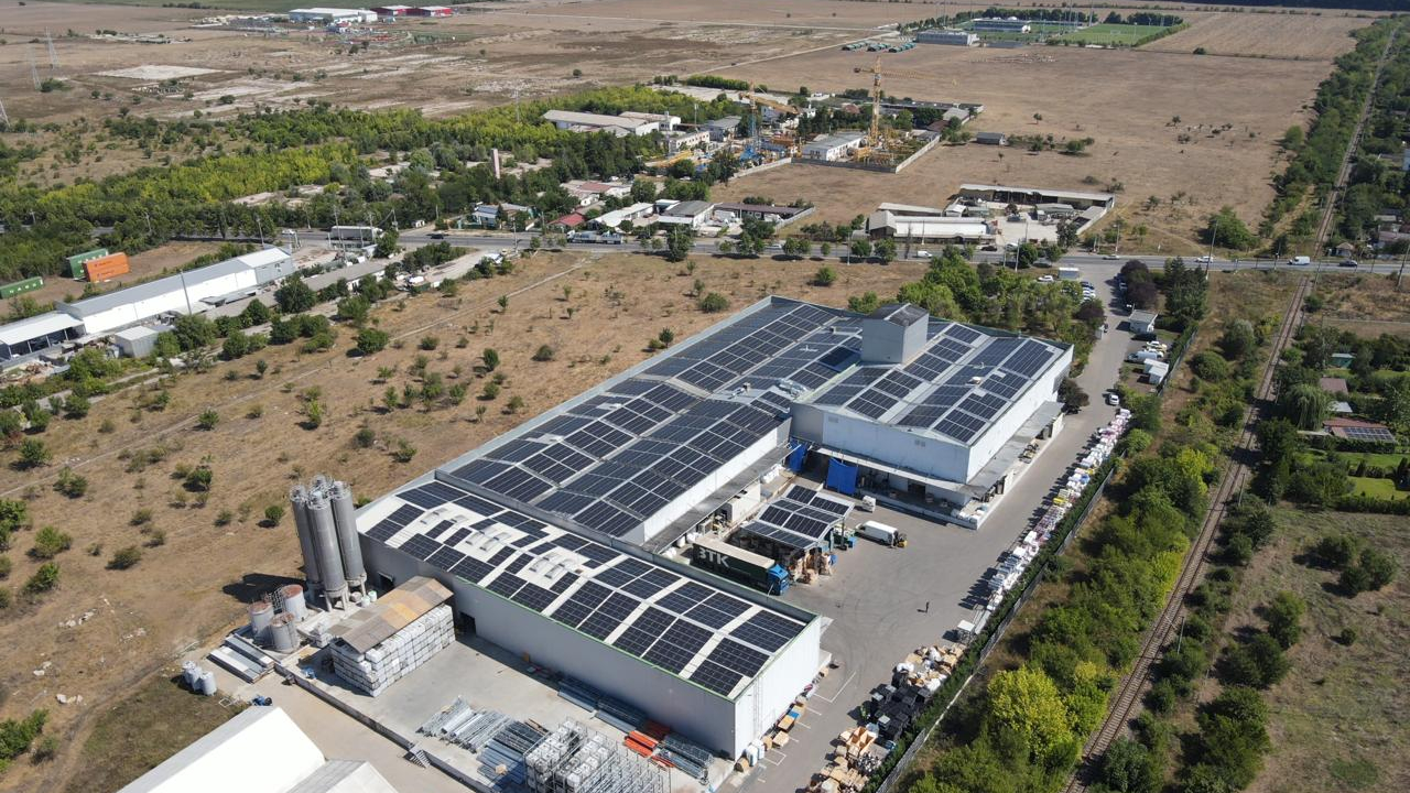 Centrala fotovoltaică a ”tăiat” 500 tone din emisiile de carbon ale Promateris