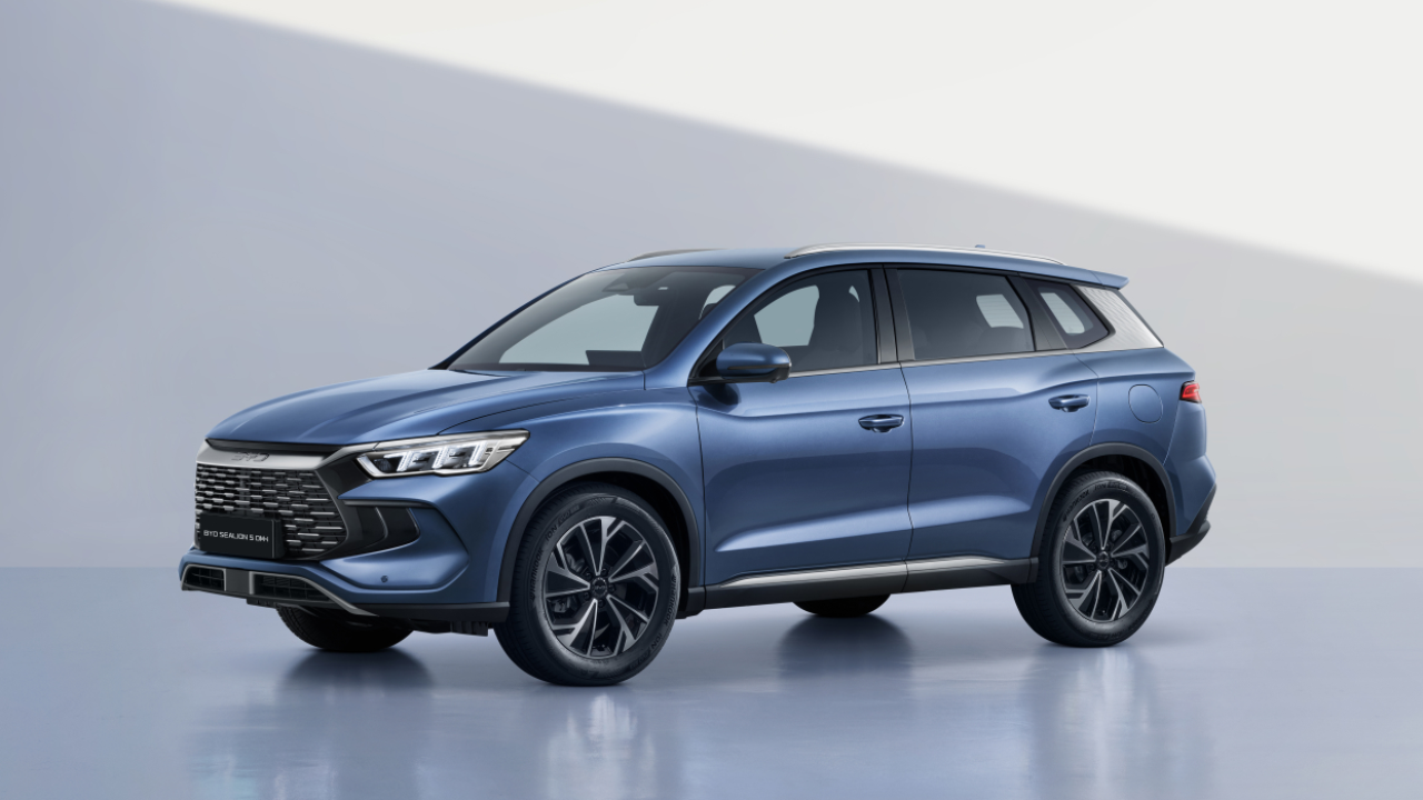 BYD lansează SEALION 5 DM-i, cel mai accesibil model electrificat al său din Europa