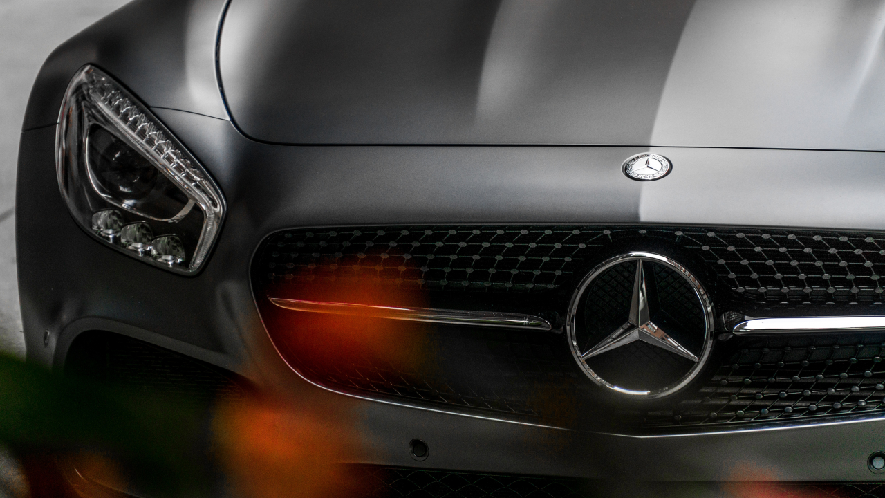 Mercedes-Benz vrea să înjumătățească emisiile din producție până în 2030