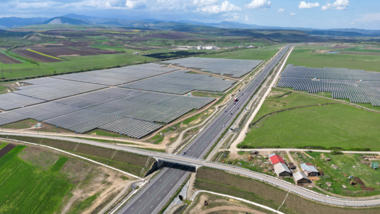 Eurowind Energy inaugurează un parc fotovoltaic de 60 MW în județul Alba