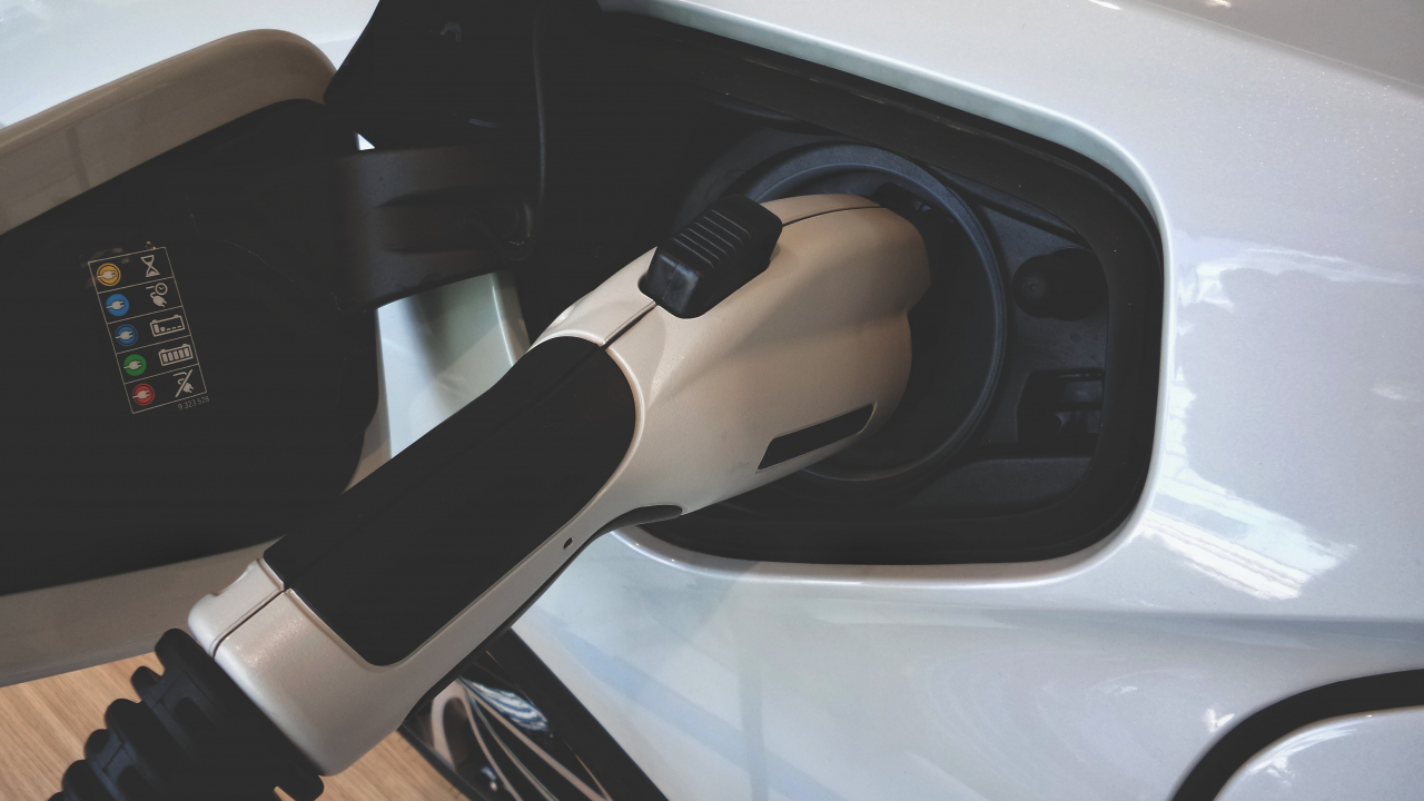 Volkswagen testează stațiile de încărcare pe bază de baterii uzate