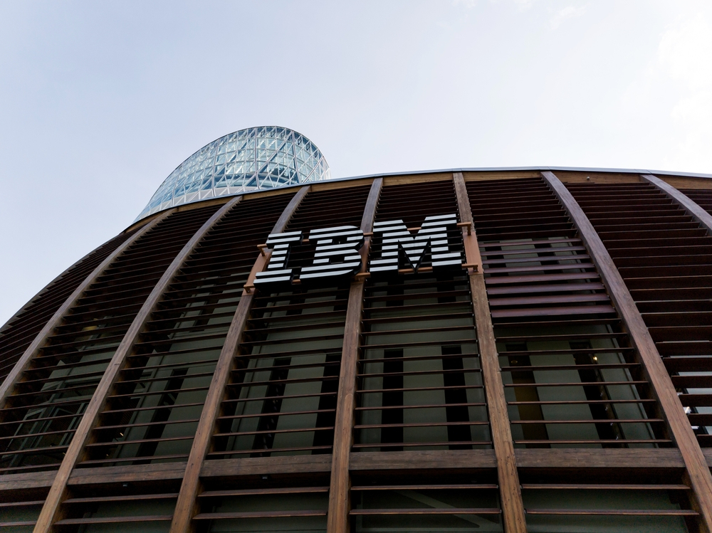 Parteneriatul IBM care facilitează raportarea de mediu pentru toate companiile