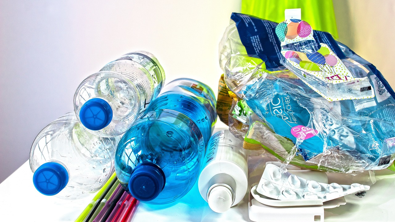 Analiză Clean Recycle: numărul deșeurilor de ambalaje, în creștere de sărbători