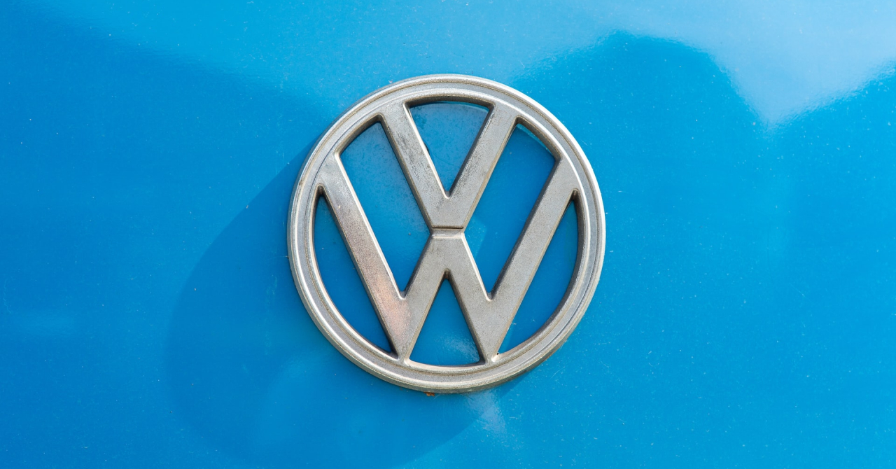 Volkswagen investește 180 mld. euro în următorii cinci ani în mașini pe baterii