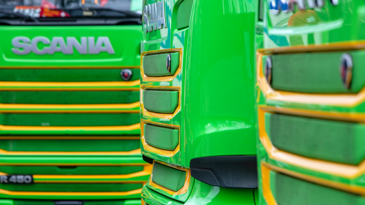 Primul camion electric Scania din România, în flota transportatorului Blue River