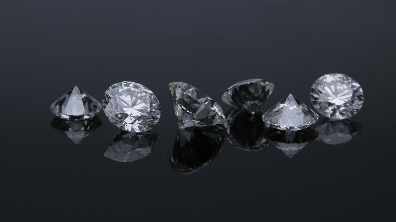 Compania care promite diamante sustenabile de laborator ridică 350.000 USD