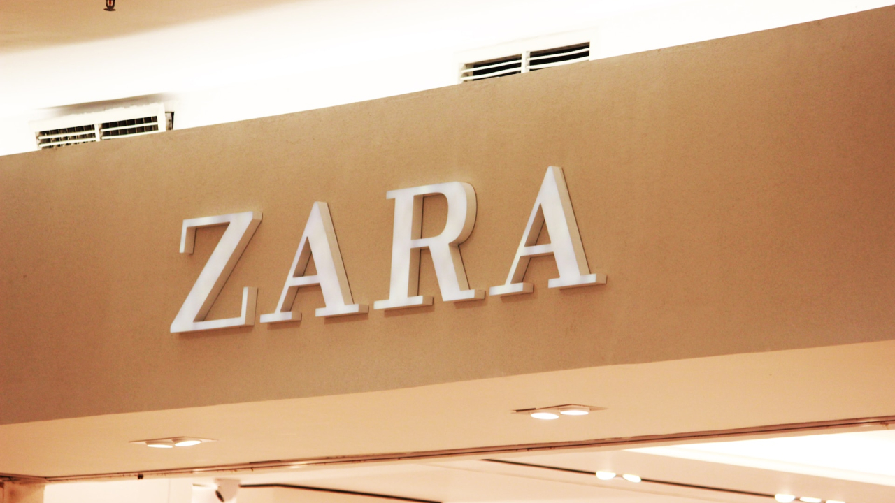 Inditex cumpără 2.000 de tone de material reciclat pentru articole sustenabile