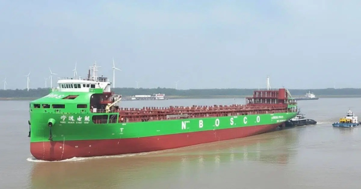 China începe testarea primei nave portcontainer electrice de 10.000 de tone