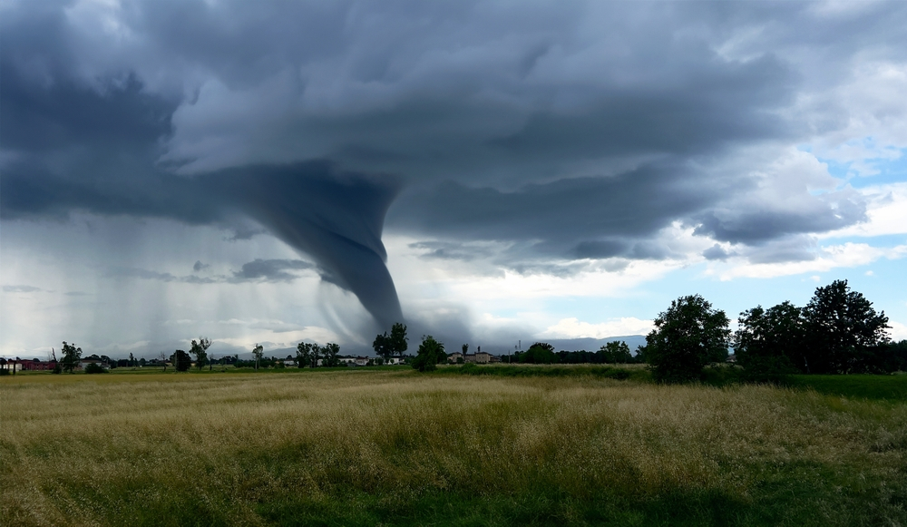 Ce sunt tornadele: demonstrațiile de forță a naturii care lovesc întreg globul
