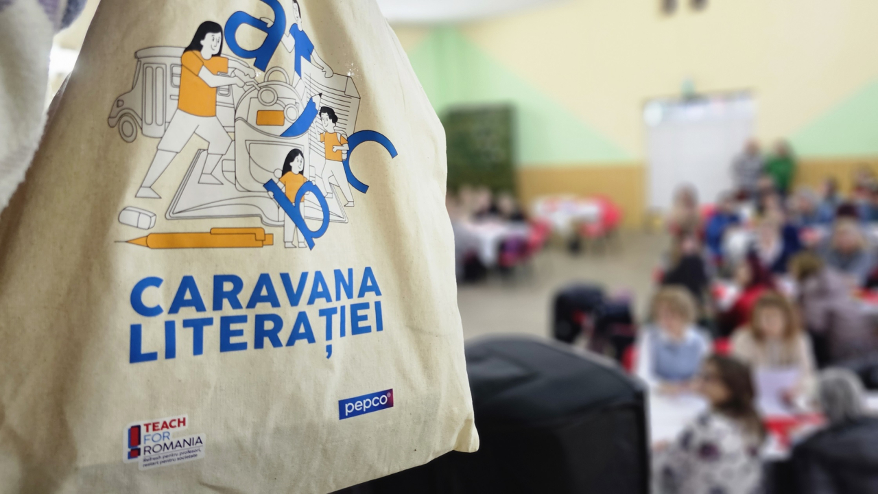 Caravana Literației aduce plăcerea lecturii printre copiii din școli vulnerabile