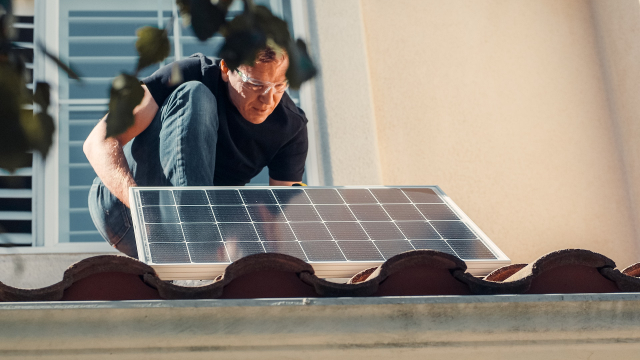 InoWatt.ro, marketplace de soluții fotovoltaice, sprijină instalatorii validați în programul Casa Verde 2023