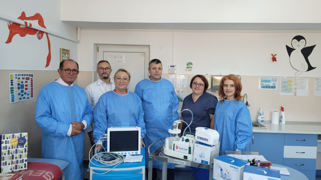 Spitalul din Rupea primește aparatură medicală pentru secția de Pediatrie cu ajutor de la Libris