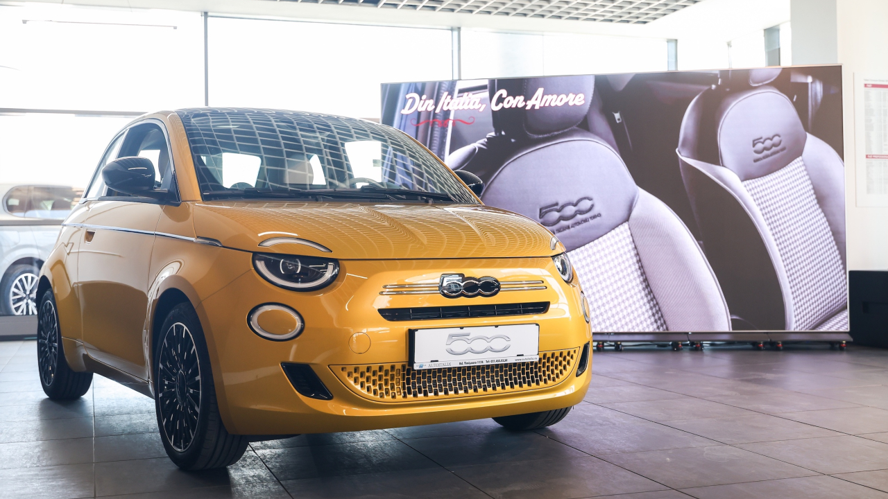 Fiat lansează noul Fiat 500 Hybrid în România