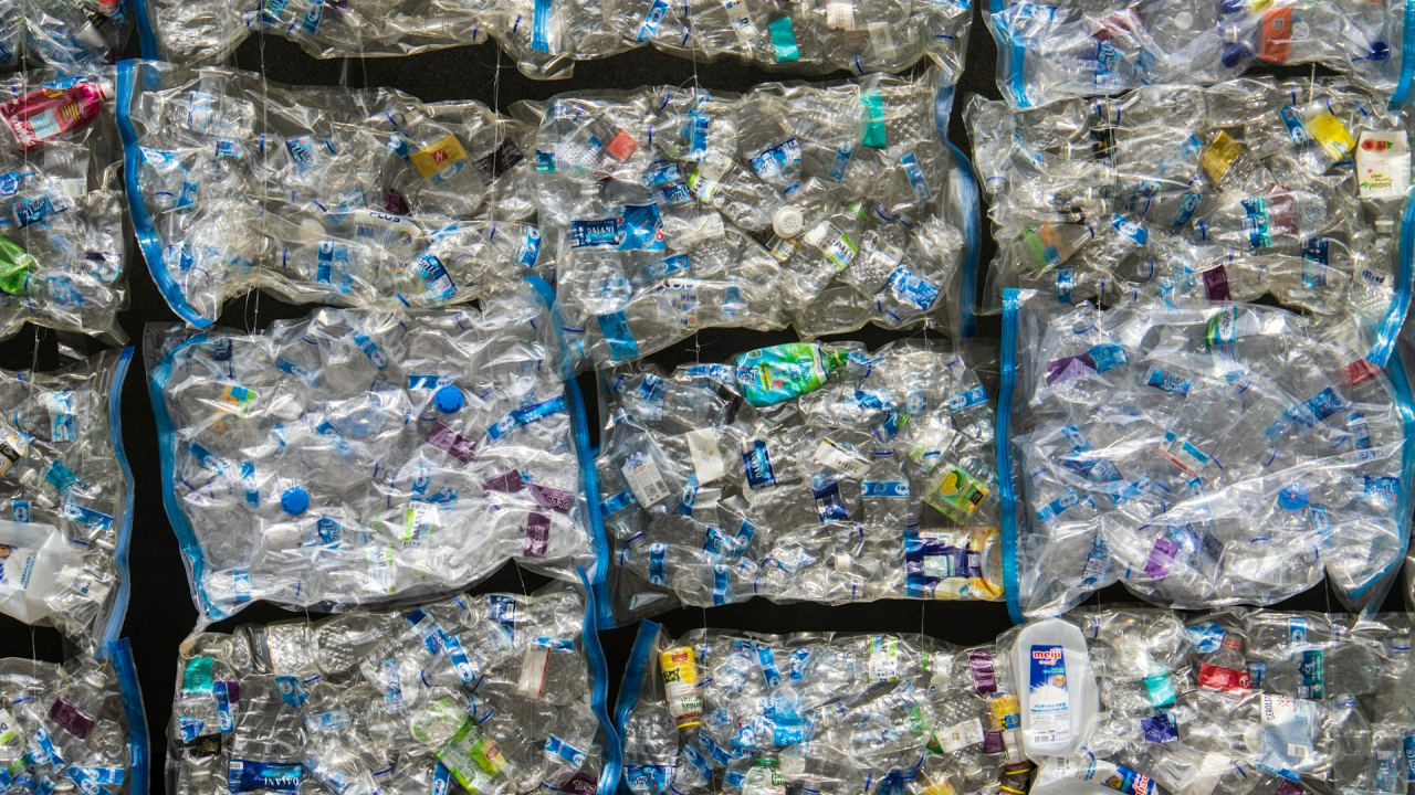 CheckSammy ridică 45 mil USD pentru îndepărtarea deșeurilor industriale