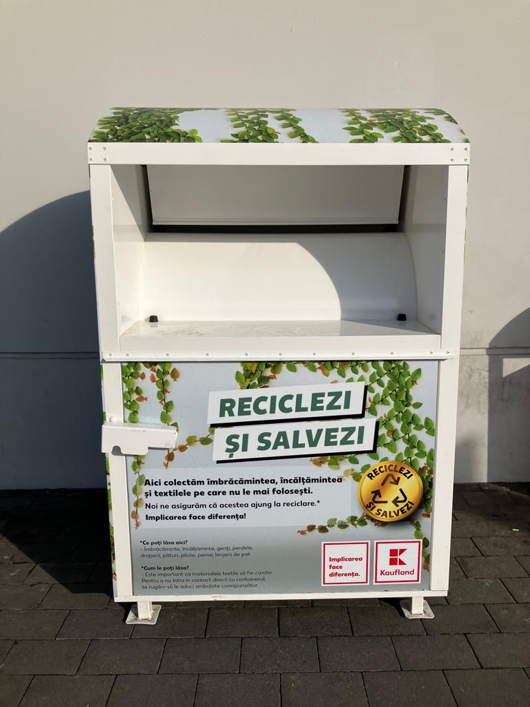 Kaufland introduce containere pentru colectarea și reciclarea materialelor textile