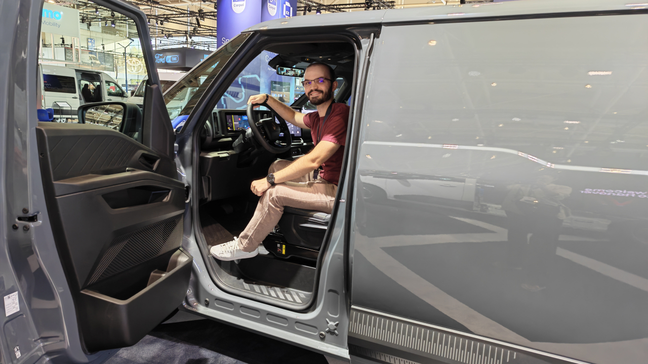 Renault despre Trafic E-Tech: „acum este momentul perfect pentru utilitarele electrice”