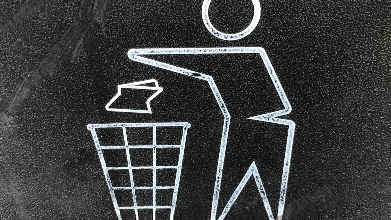 În 10 ani, România a dublat cantitatea de materii prime reciclabile importate