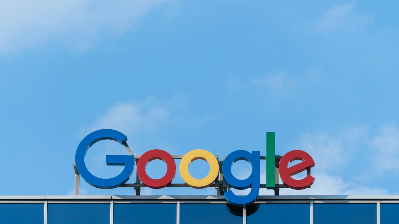 Google cumpără 700 MW energie verde pentru operațiuni sustenabile în Europa