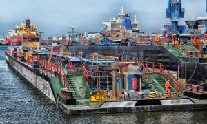 Portul din Rotterdam, cel mai mare poluator maritim al Europei