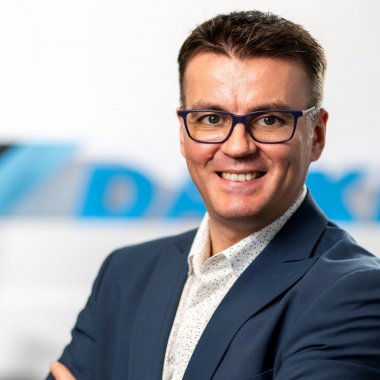 Daikin accelerates race to zero net carbon emissions with new R-32 Small Inverter Chiller