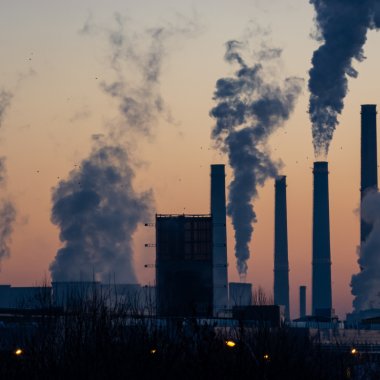96% dintre locuitorii orașelor europene, expuși la niveluri ridicate de poluare