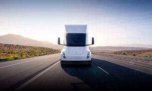 Tesla, noi date despre camionul electric care ar putea fi livrat anul acesta