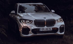 BMW începe producția de pile de combustie pentru prima sa mașină cu hidrogen