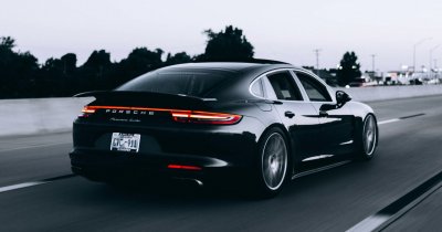 Porsche vrea să crească vânzările de mașini electrice cu noi modele pe baterii