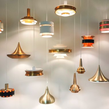 The company that turns electronic waste into lamps