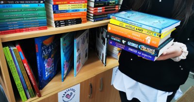 Libris donează cărți noi către 50 de biblioteci școlare în proiectul CarteTeca