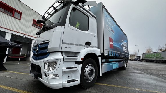 PENNY, primul retailer din România care testează camionul electric Mercedes-Benz eActros