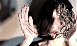 Contemplativ transformă natura abandonată în bijuterii de lux sustenabile