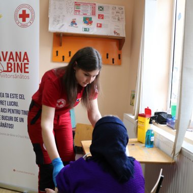 Flanco și Crucea Roșie din România: peste 800 consultații gratuite la Caravana de Bine