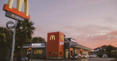 Tacâmurile biodegradabile și energia curată, viitorul fast-food-urilor din lume