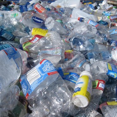 UN experts showcase global plan to reduce plastic waste pollution