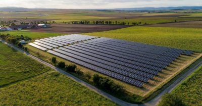 Restart Energy instals a photovoltaic panel system for an agriculture company