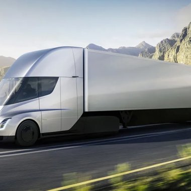 Primele date de consum pentru camioanele Tesla Semi - 1,1 kWh pe kilometru