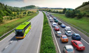 Cum ajută călătoriile colective cu autobuzul la reducerea amprentei de carbon
