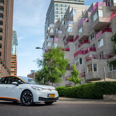 The demand for EVs in Europe slows down, but manufacturers have a solution