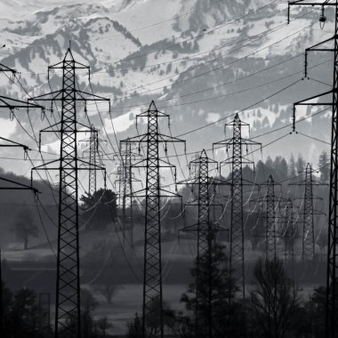 Energy independent Romania: a modern energy grid and energy storage systems