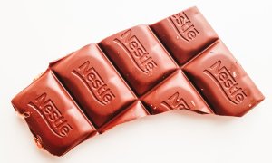 Nestlé salvează 200.000 de tone CO2 cu ajutorul combustibililor maritimi „verzi”