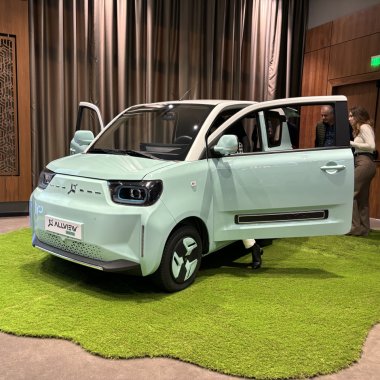 Allview showcases the company's first electric car, made for 16 year-old drivers