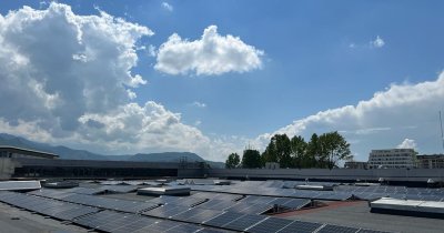 Auchan apelează la energia solară pentru hipermarketuri mai eficiente energetic