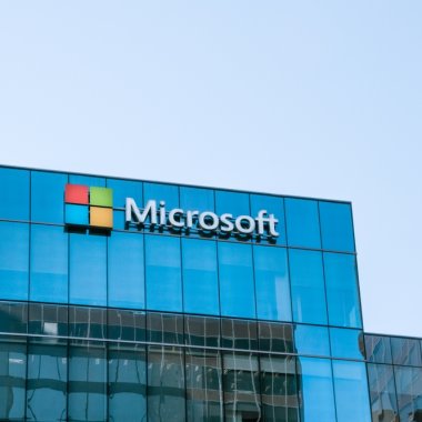 Microsoft purchases 400 MW solar energy to power low-carbon corporate operations