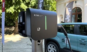 Eaton aduce pe piața din România stații de încărcare pentru acasă și birou