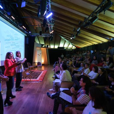 Două inovatoare sociale primesc bursă Ashoka Fellowship pentru următorii 3 ani