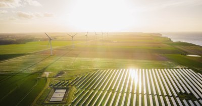 Record energizant: regenerabilele, peste combustibilii fosili în Europa în 2023