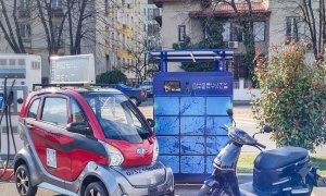e-Mobility Rentals instalează stații de schimbare a bateriilor în parcările Kaufland