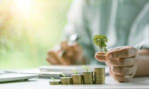 First investment for the startup that helps companies become sustainable