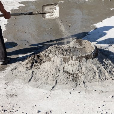 Sustainable cement is the industry's bet for low-carbon constructions